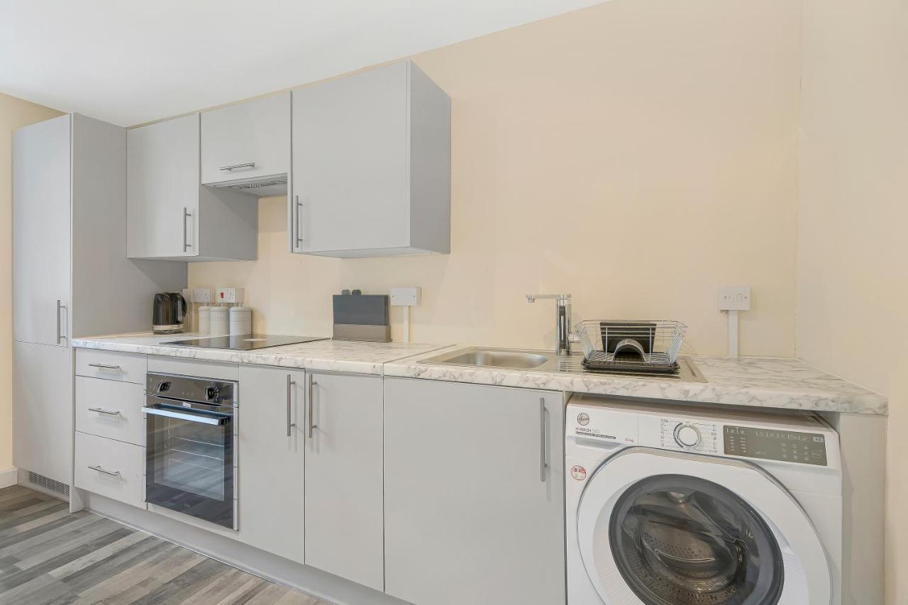 Suites By Rehoboth - Overcomers- Deptford London Luaran gambar