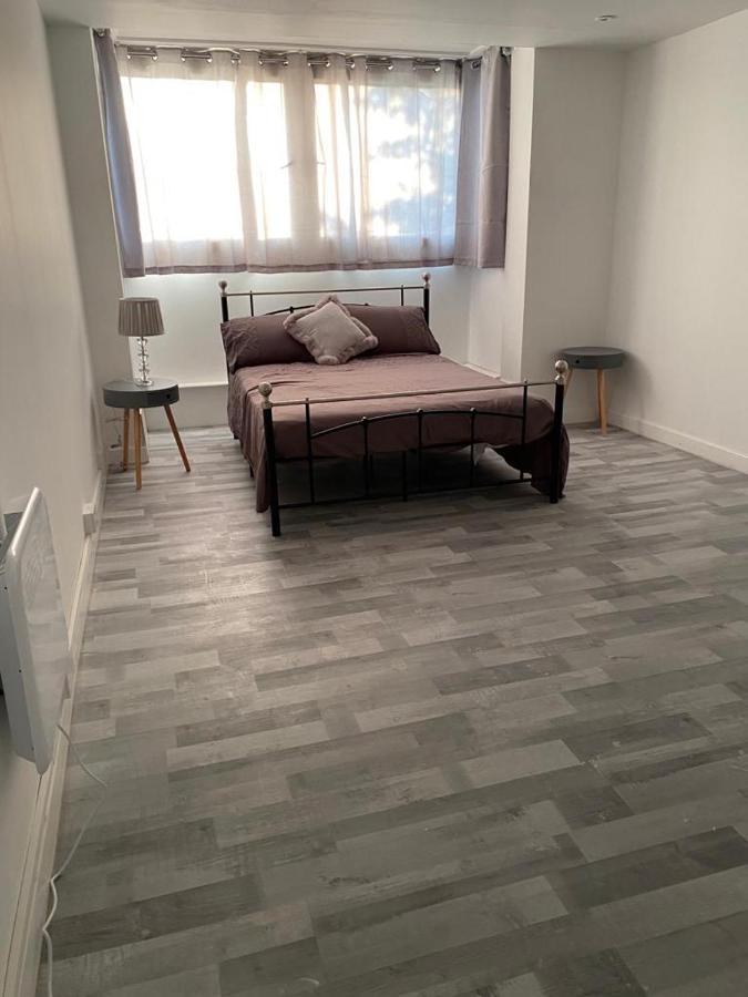 Suites By Rehoboth - Overcomers- Deptford London Luaran gambar