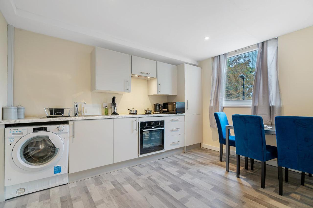 Suites By Rehoboth - Overcomers- Deptford London Luaran gambar