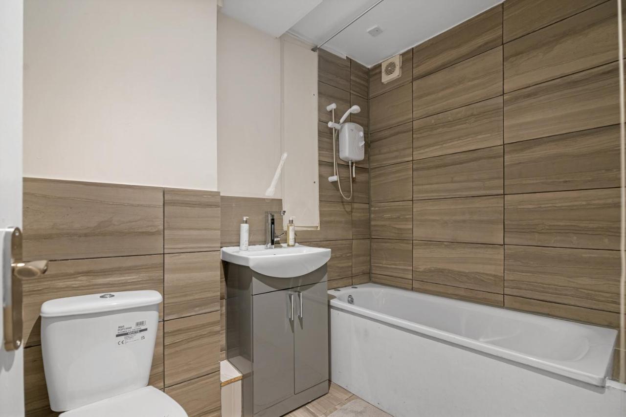Suites By Rehoboth - Overcomers- Deptford London Luaran gambar