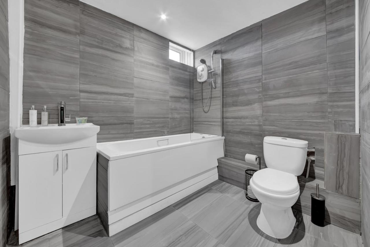 Suites By Rehoboth - Overcomers- Deptford London Luaran gambar