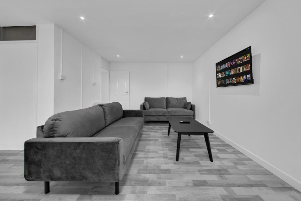 Suites By Rehoboth - Overcomers- Deptford London Luaran gambar